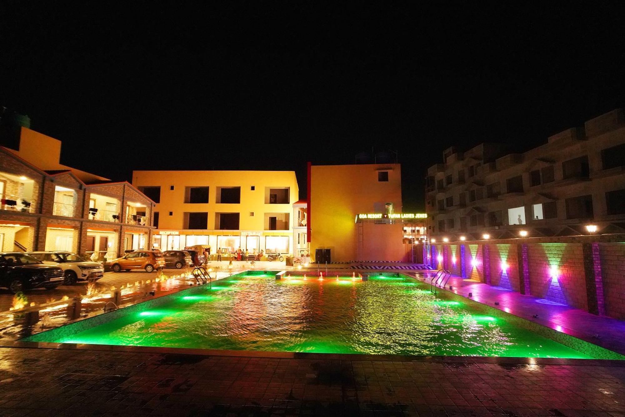 Goa Beach Resort On Beach 曼达莫尼 外观 照片