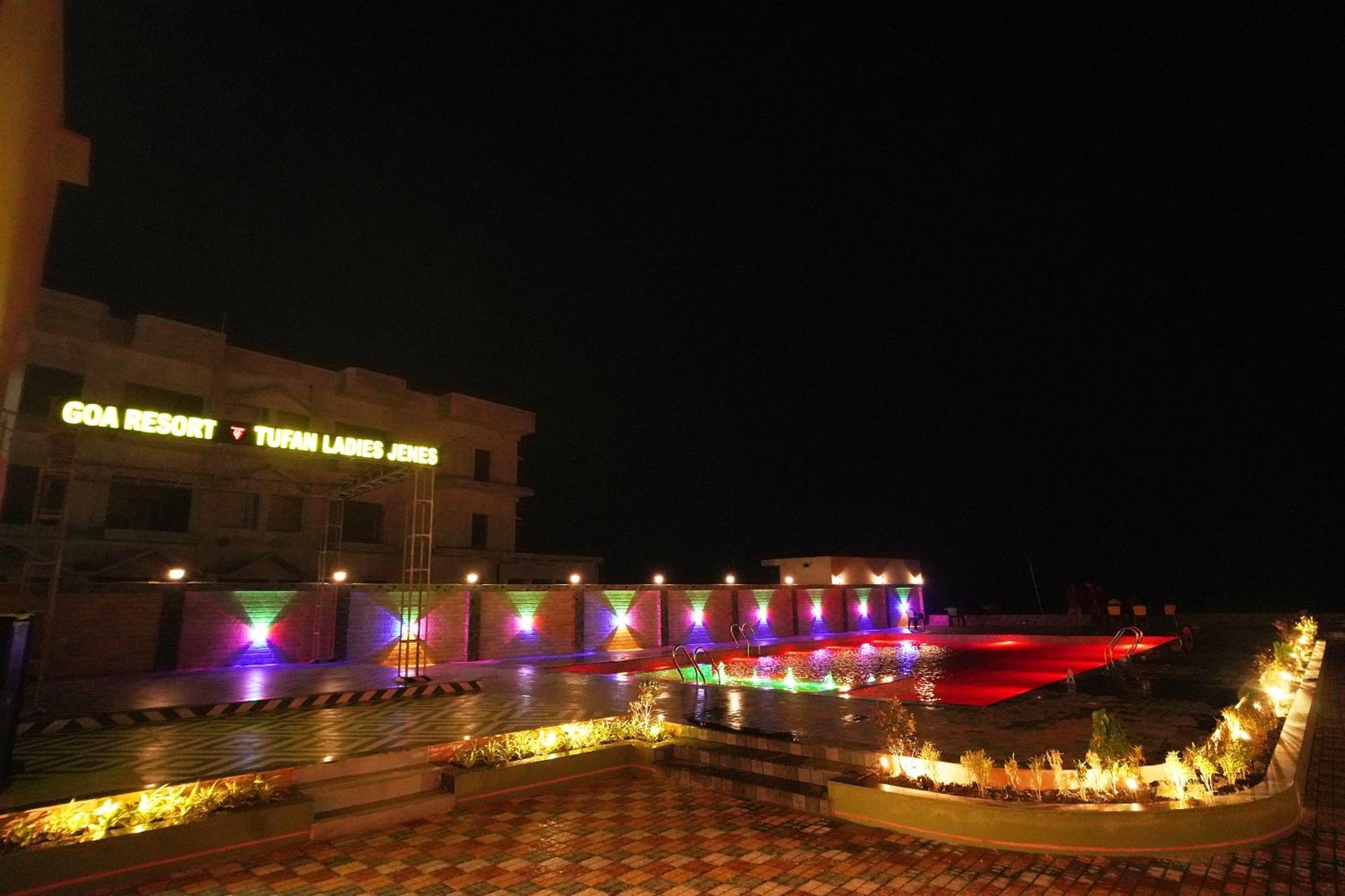 Goa Beach Resort On Beach 曼达莫尼 外观 照片